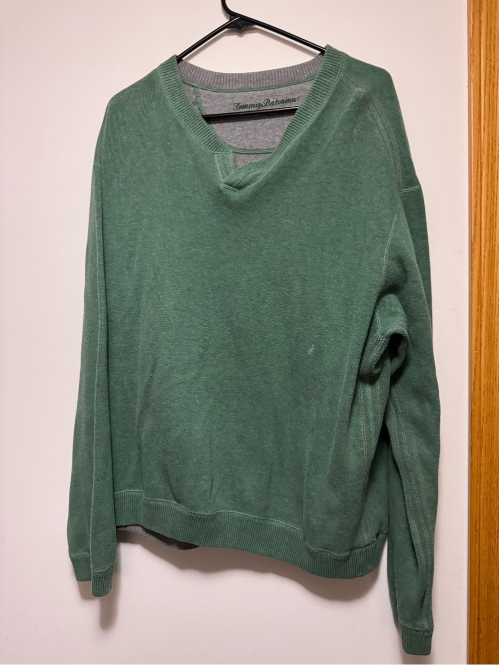 Tommy Bahama Women's Seafoam Green V-Neck Sweater